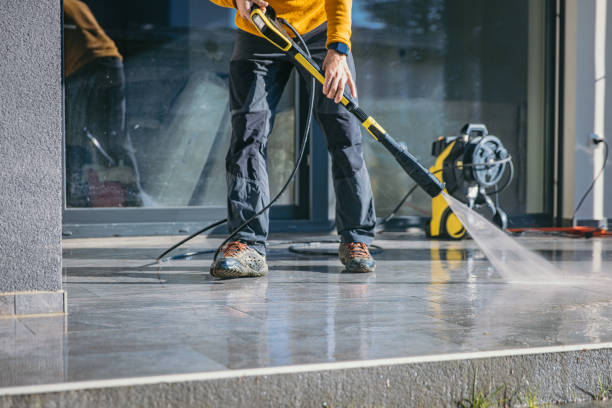 Best Deck Cleaning Services  in Ashland, WI